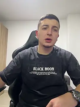 Liam jones10 online show from December 15, 2025, 5:13 am