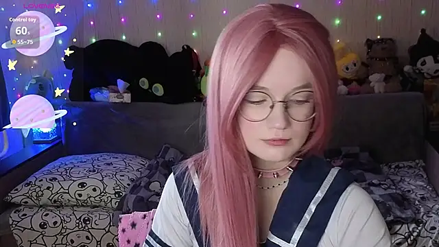 Kitty smalltits online show from February 19, 2026, 6:10 am
