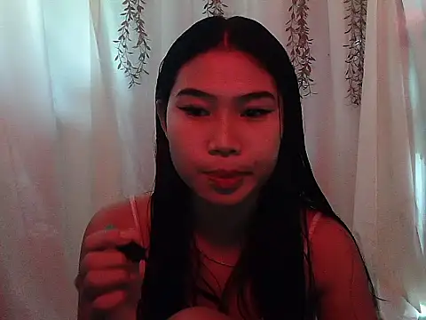 Allysonxx05 online show from December 5, 2025, 4:00 am