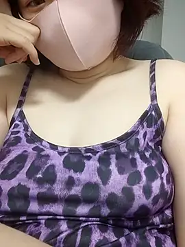 Snapshot of miniiceyya chatting on February 26, 2026, 4:29 pm miniiceyya online show from February 26, 2026, 4:29 pm