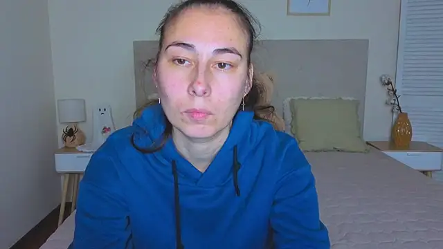 Olivia milf  online show from November 29, 2025, 7:25 pm