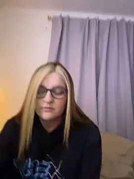 kira velour online show from January 6, 2026, 4:16 am