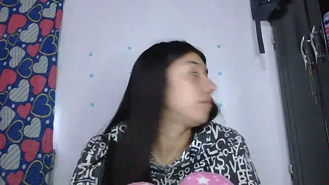 TaylorLove- online show from December 5, 2025, 11:53 am