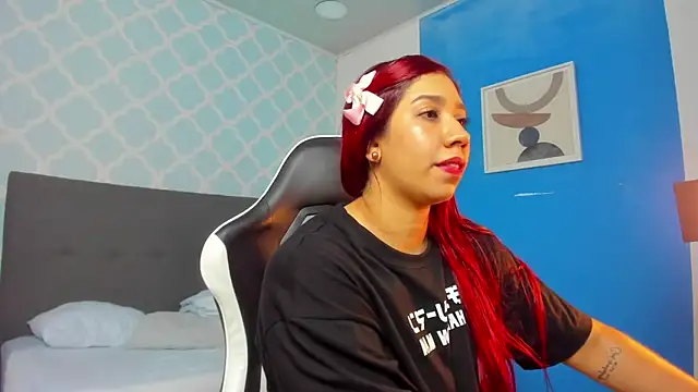 lia violetta online show from December 15, 2025, 7:20 pm