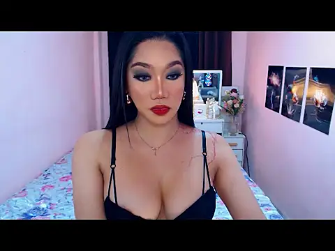 Snapshot of UrScreenGoddess chatting on February 8, 2026, 12:30 am UrScreenGoddess online show from February 8, 2026, 12:30 am