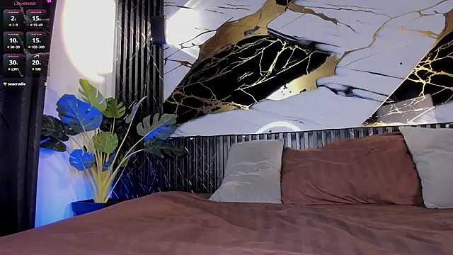 alivega  online show from February 24, 2026, 11:05 pm