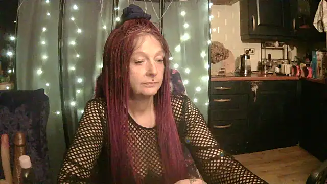 pixxiexo online show from April 13, 2026, 11:09 pm