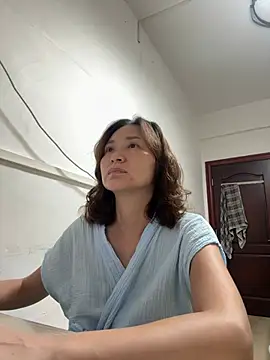 Snapshot of A-ZJunn chatting on July 19, 2026, 12:35 pm A-ZJunn online show from July 19, 2026, 12:35 pm