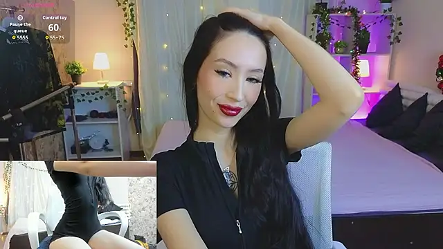 Ssin Megan online show from January 8, 2026, 12:44 pm