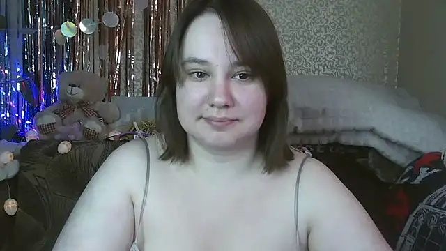 EriikaTwinz online show from May 16, 2026, 6:56 am