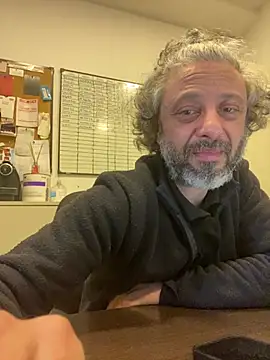 Petebulimia online show from June 2, 2026, 5:40 am