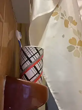 Petebulimia online show from February 4, 2026, 7:09 pm