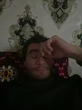 Snapshot of HomoSapiens98 chatting on December 15, 2025, 5:24 am HomoSapiens98 online show from December 15, 2025, 5:24 am