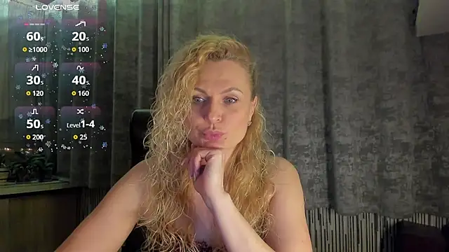 LanaLight x online show from March 26, 2026, 9:35 pm