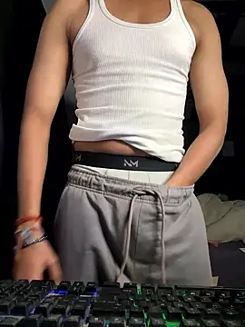 Snapshot of fitboy_xxx chatting on January 8, 2026, 12:05 am fitboy xxx online show from January 8, 2026, 12:05 am