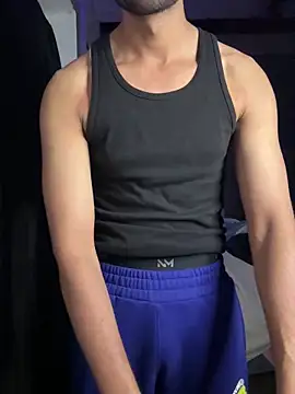 Snapshot of fitboy_xxx chatting on December 17, 2025, 7:41 pm fitboy xxx online show from December 17, 2025, 7:41 pm