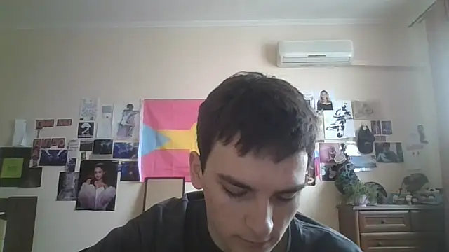 Snapshot of leo_cutie chatting on February 14, 2026, 10:15 am leo cutie online show from February 14, 2026, 10:15 am