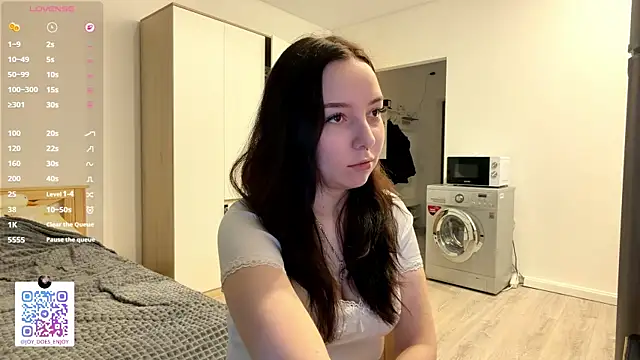 WhiteNoiseJoy online show from January 12, 2026, 3:02 am