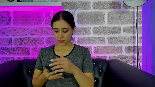 Ariana collinss online show from May 15, 2026, 2:15 pm