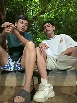 Latin boys79 online show from April 22, 2026, 5:25 am