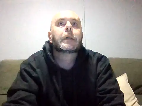 Snapshot of DieselDeek666 chatting on July 19, 2026, 7:21 pm DieselDeek666 online show from July 19, 2026, 7:21 pm