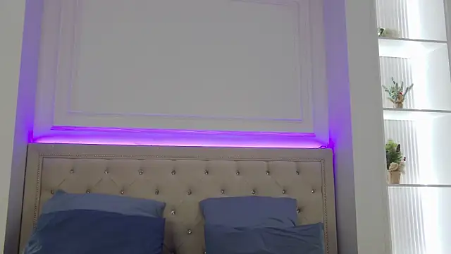 Snapshot of KaylaGraceful chatting on December 21, 2025, 1:24 pm KaylaGraceful online show from December 21, 2025, 1:24 pm