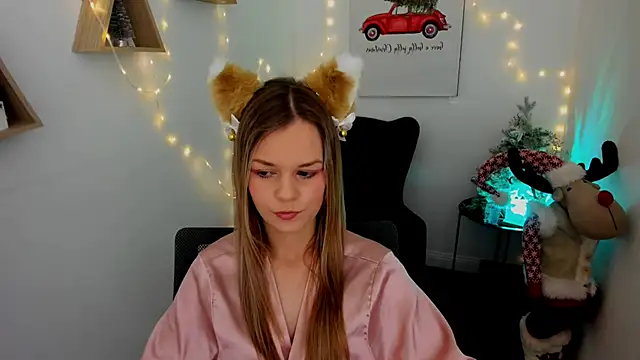 Snapshot of MidnighteAura chatting on December 18, 2025, 6:23 pm MidnighteAura online show from December 18, 2025, 6:23 pm