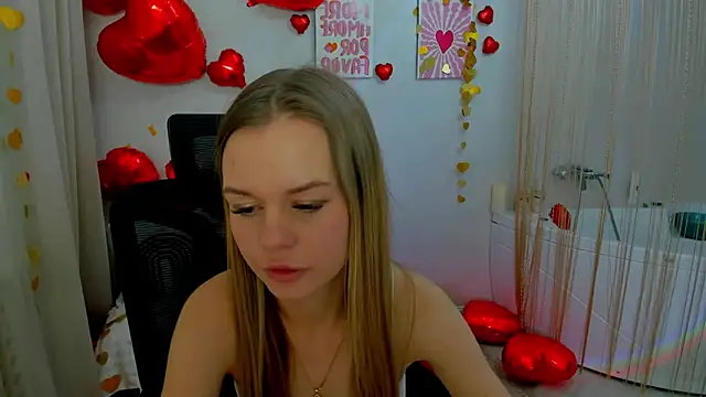 MidnighteAura online show from February 3, 2026, 2:53 am