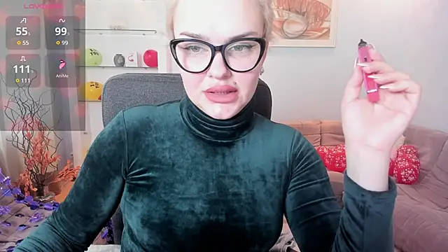 Snapshot of KamillaJei chatting on February 19, 2026, 5:48 am KamillaJei online show from February 19, 2026, 5:48 am