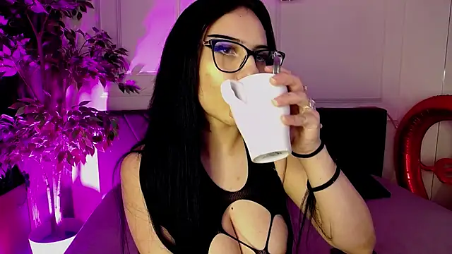 Snapshot of RavenFoxxy chatting on February 27, 2026, 6:02 am RavenFoxxy online show from February 27, 2026, 6:02 am