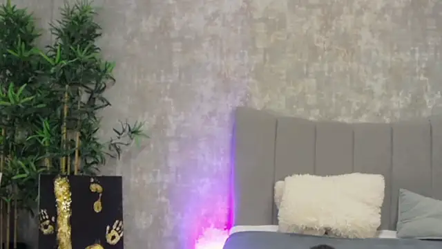 Snapshot of LucyRayy chatting on February 7, 2026, 8:06 pm LucyRayy online show from February 7, 2026, 8:06 pm