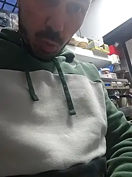 Snapshot of kunzpl chatting on December 1, 2025, 3:46 pm kunzpl online show from December 1, 2025, 3:46 pm