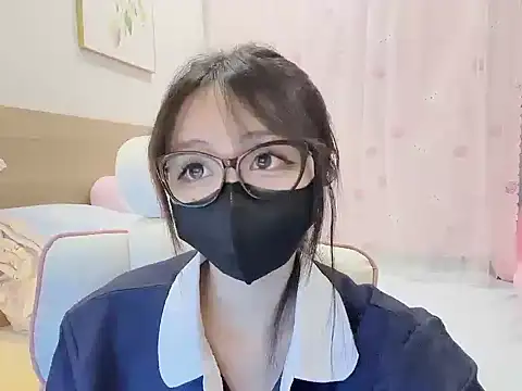 Yuyu-baobei online show from December 13, 2025, 8:04 pm