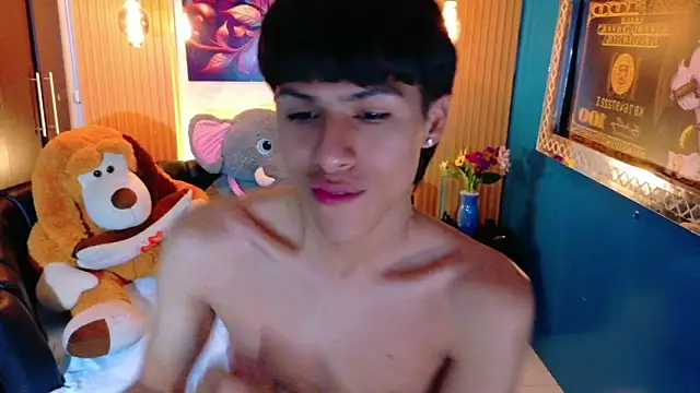 StormLuxX online show from April 8, 2026, 12:06 pm