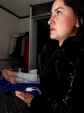 Snapshot of MisNicol chatting on February 7, 2026, 12:07 am MisNicol online show from February 7, 2026, 12:07 am