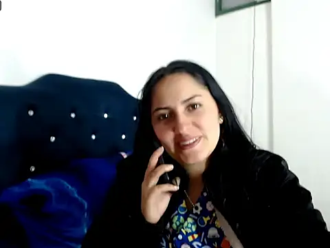 Snapshot of MisNicol chatting on February 12, 2026, 12:10 am MisNicol online show from February 12, 2026, 12:10 am