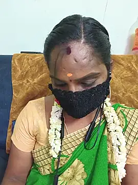 Snapshot of Tamil_Pallavi chatting on May 31, 2026, 6:09 pm Tamil Pallavi online show from May 31, 2026, 6:09 pm