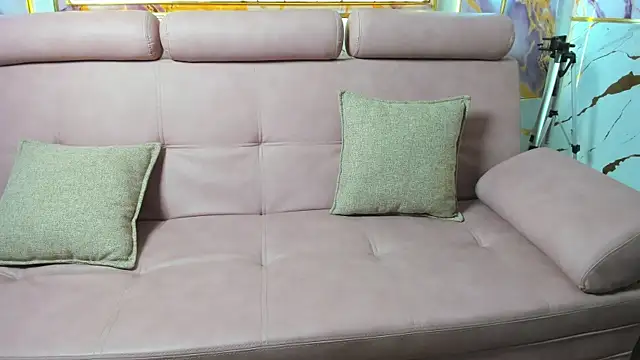 Snapshot of GoldenMusee_ chatting on January 15, 2026, 1:47 pm GoldenMusee online show from January 15, 2026, 1:47 pm