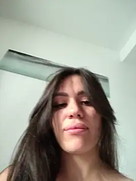 Snapshot of SiennaLuxexx chatting on June 6, 2026, 12:54 pm SiennaLuxexx online show from June 6, 2026, 12:54 pm