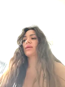 SiennaLuxexx online show from April 8, 2026, 11:12 am