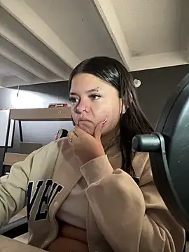 Snapshot of Camila_Duarte2 chatting on February 6, 2026, 1:29 pm Camila Duarte2 online show from February 6, 2026, 1:29 pm