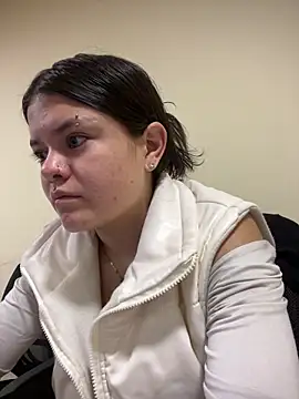 Snapshot of Camila_Duarte2 chatting on March 2, 2026, 1:29 pm Camila Duarte2 online show from March 2, 2026, 1:29 pm