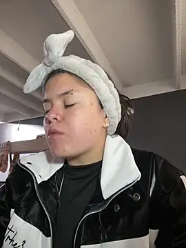 Snapshot of Camila_Duarte2 chatting on February 9, 2026, 1:31 pm Camila Duarte2 online show from February 9, 2026, 1:31 pm