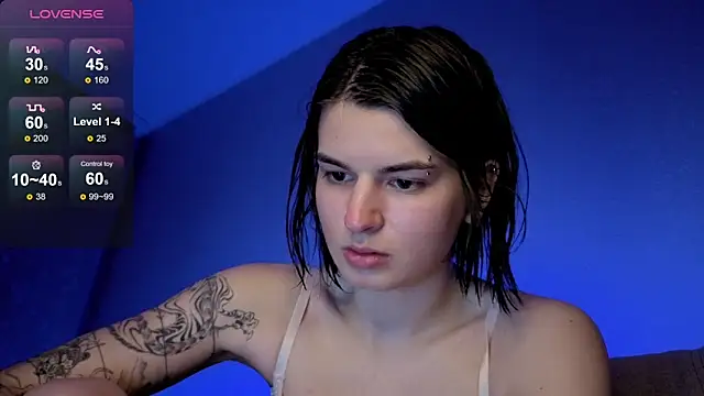 lololozhechka online show from April 16, 2026, 7:25 pm