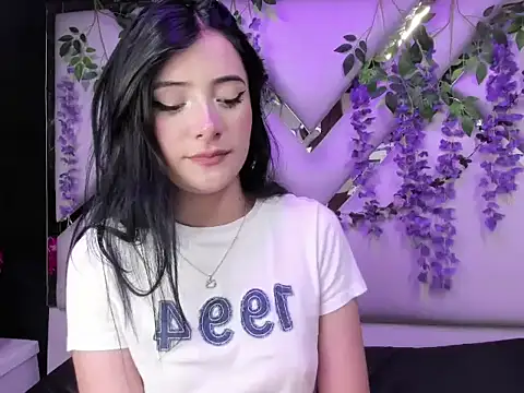 Snapshot of liinzy_rouse69 chatting on December 20, 2025, 2:53 pm liinzy rouse69 online show from December 20, 2025, 2:53 pm