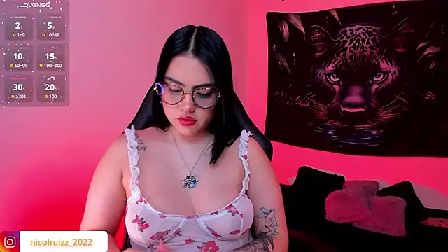 Snapshot of Nicolle_Ruizz chatting on December 3, 2025, 10:36 am Nicolle Ruizz online show from December 3, 2025, 10:36 am