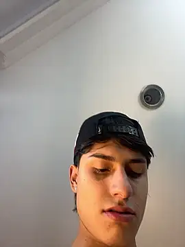 Lander Cruz online show from January 7, 2026, 11:10 pm