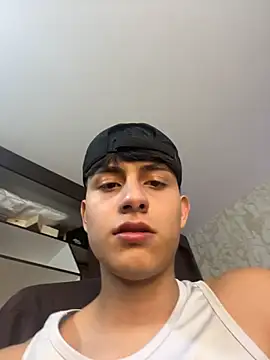 Lander Cruz online show from April 14, 2026, 8:25 pm