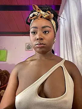 Snapshot of Cynthia_es chatting on February 24, 2026, 2:29 pm Cynthia es online show from February 24, 2026, 2:29 pm