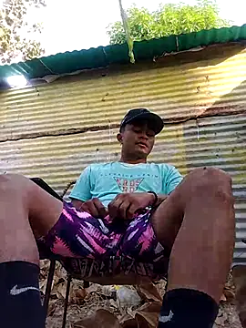 Snapshot of youngboypiss chatting on February 10, 2026, 9:25 pm youngboypiss online show from February 10, 2026, 9:25 pm